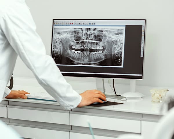 Technologie dentaire, Dentiste à Montréal